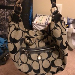 Coach shoulder purse with wallet